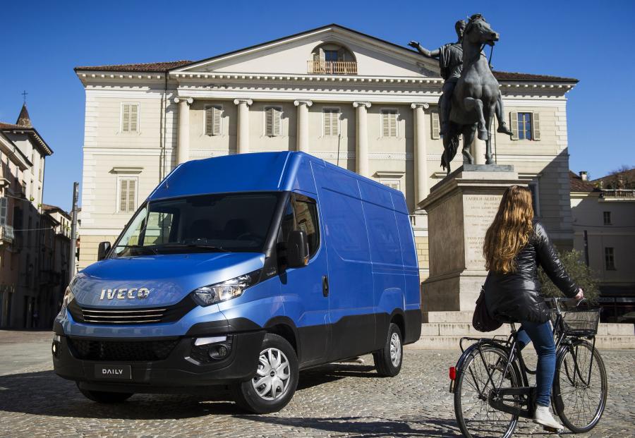  Iveco Daily Van 2016 года  (фото 15 из 30)